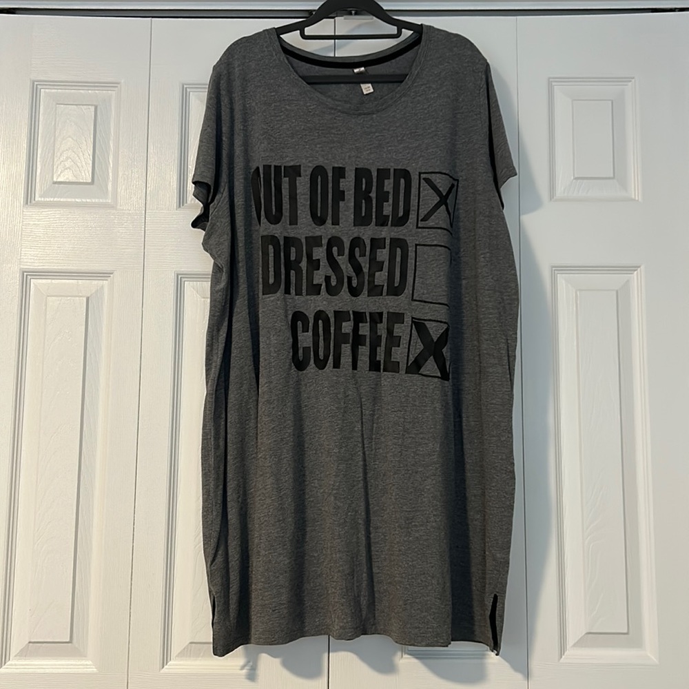 Cacique 22/24 sleep shirt.